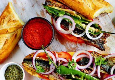 Турецкий сэндвич со скумбрией