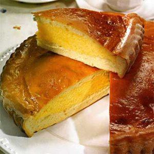 Пирог басков с начинкой из яичных желтков