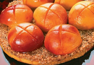 Ореховый пирог с персиками