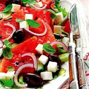 Греческий салат с арбузом