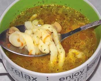 Грибной суп с домашней, лапшой в мультиварке