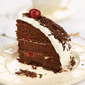 Шоколадный торт с вишней "Черный лес"