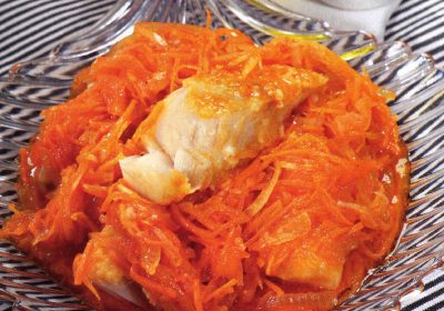 Тушенная рыба с морковью под маринадом